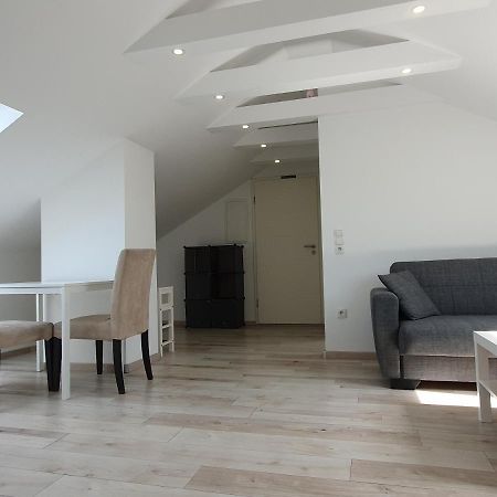 Ruhige Und Moderne 2-Zi. Wohnung Kulsheim Exterior foto