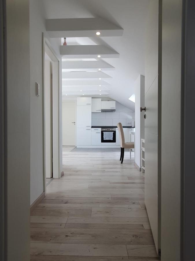 Ruhige Und Moderne 2-Zi. Wohnung Kulsheim Exterior foto